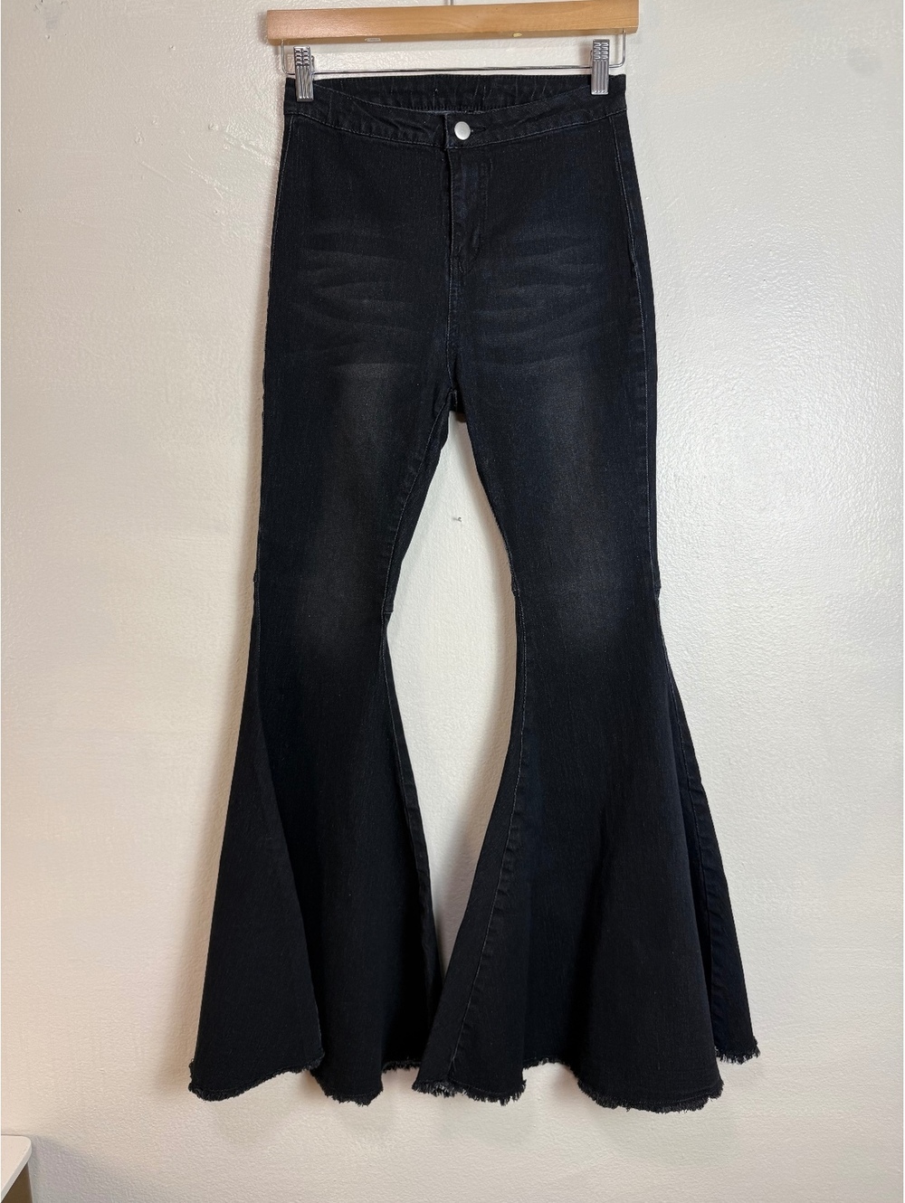 Black High-Waisted Flared Bell Bottom Jeans with Raw Hem XS/S